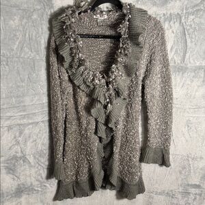 Sisters Cardigan Sweater XL Gray ruffled fringe accent‎ single button closure